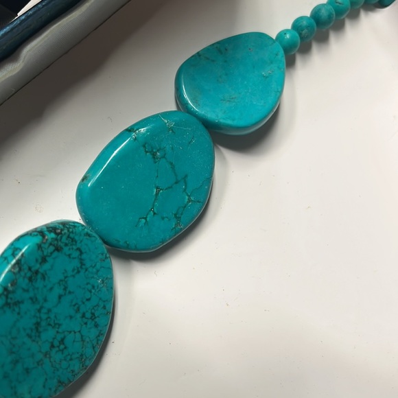 Turquoise Chunky Necklace - Picture 2 of 3